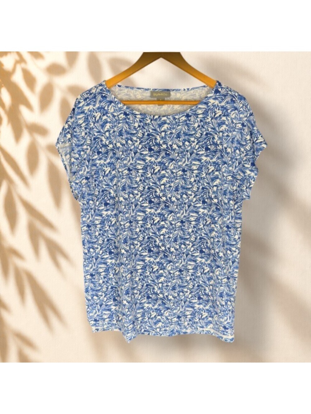 Style&co. T-Shirt Women M Medium Blue Floral Short Sleeve Round Neck Casual